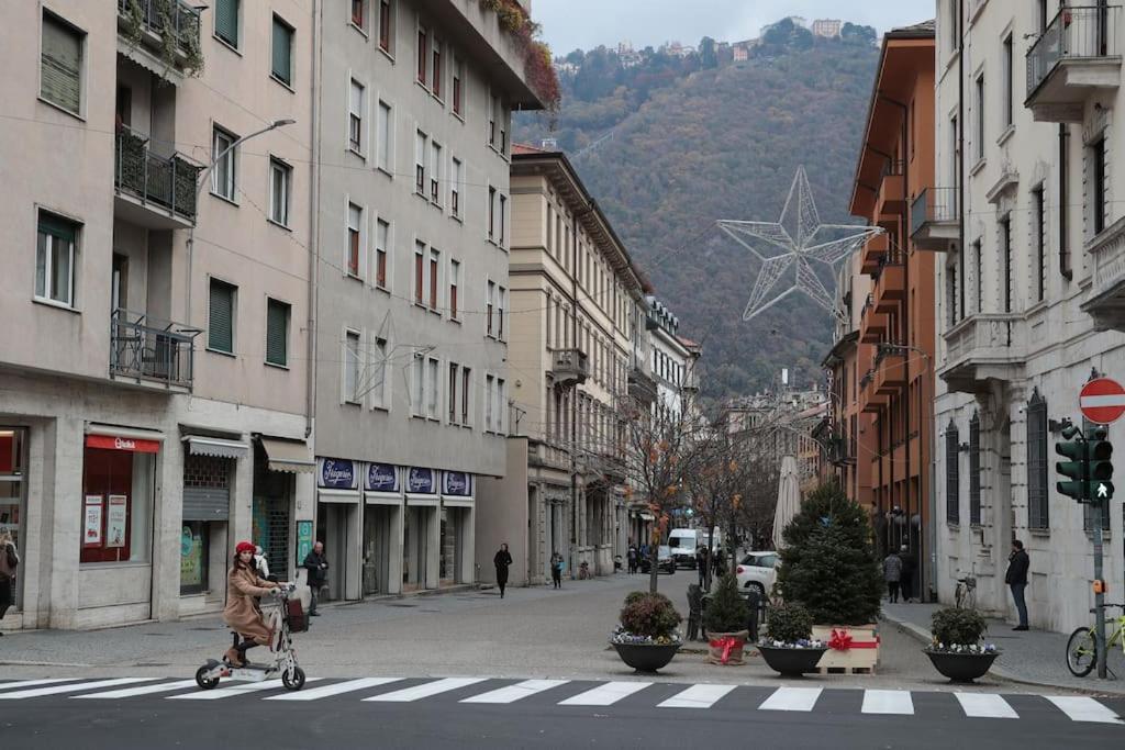 La Casa Di Alessia Nel Centro Di Como - Alessiatravelling Luaran gambar
