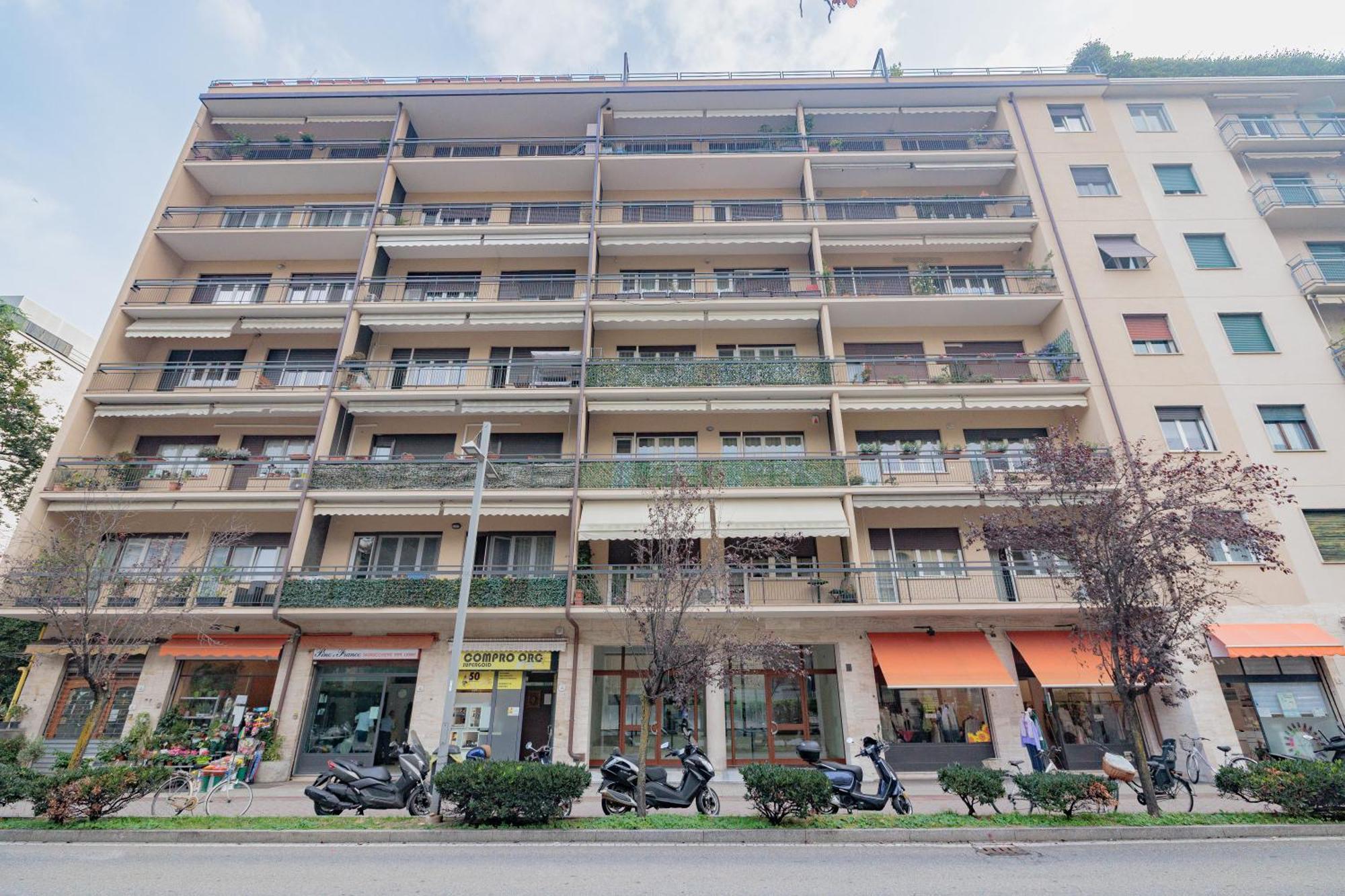 La Casa Di Alessia Nel Centro Di Como - Alessiatravelling Luaran gambar
